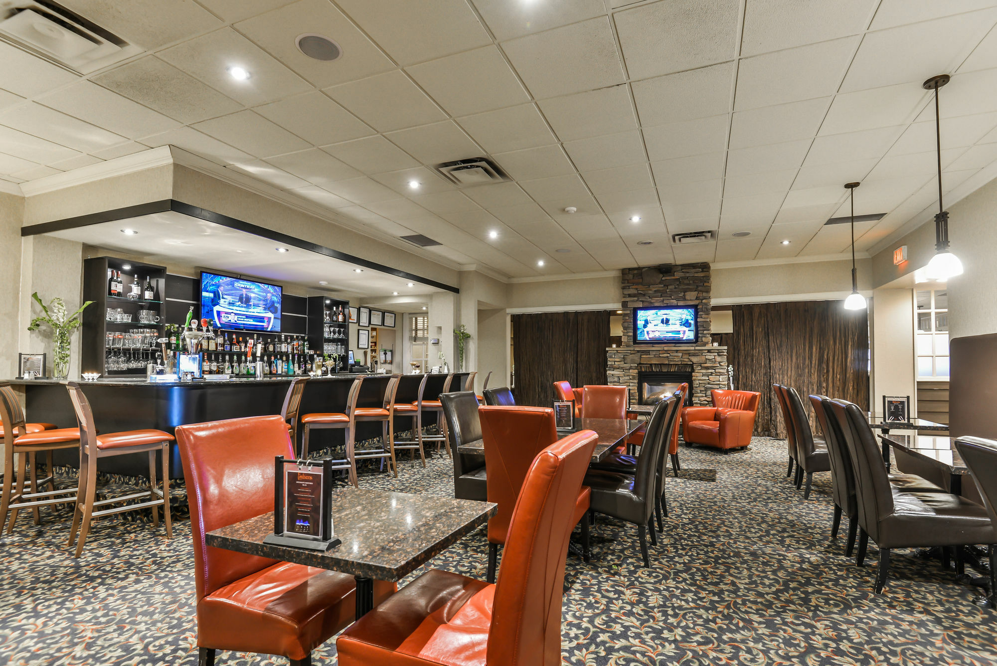 Hotel Doubletree By Hilton Kitchener Exterior foto